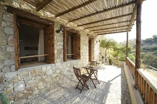 Myrtia Studio