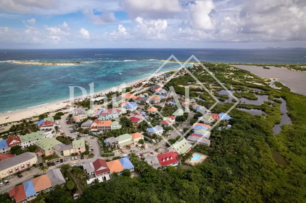 Beautiful 2 bed-rooms apartment at Orient Beach