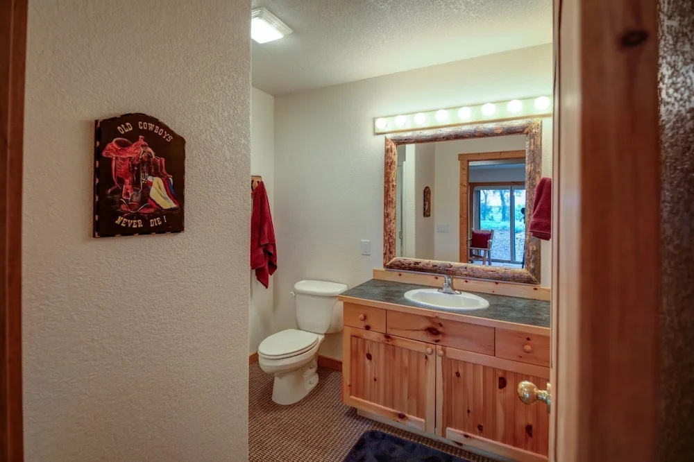 PV - Yellowstone River Retreat