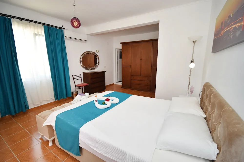 Villa Yayla by Helaltatilvillari