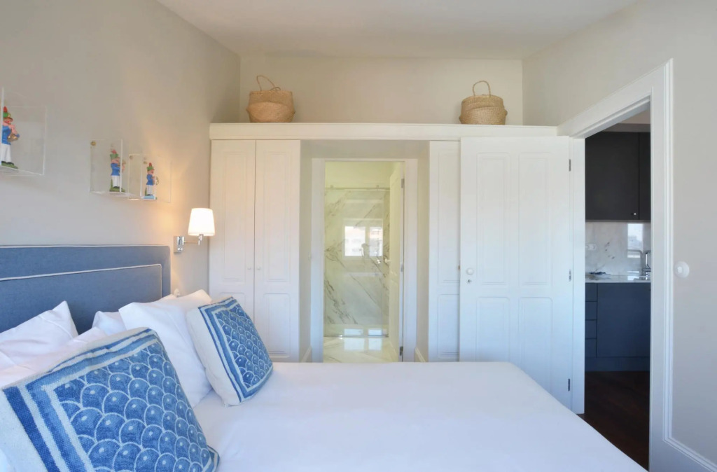 Market 4A in Oporto With 2 Bedrooms and 2 Bathrooms
