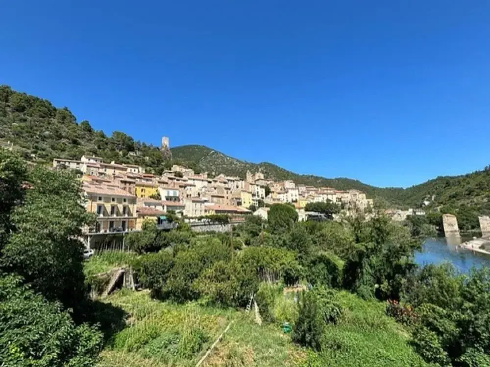Villa lEsquirol with view and pool