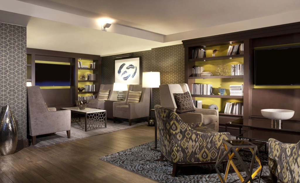 Sheraton Minneapolis West Hotel