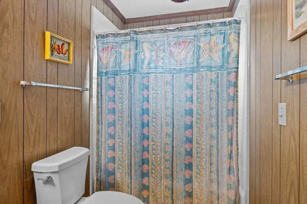 Bryant Cottage 6 Bedroom Home