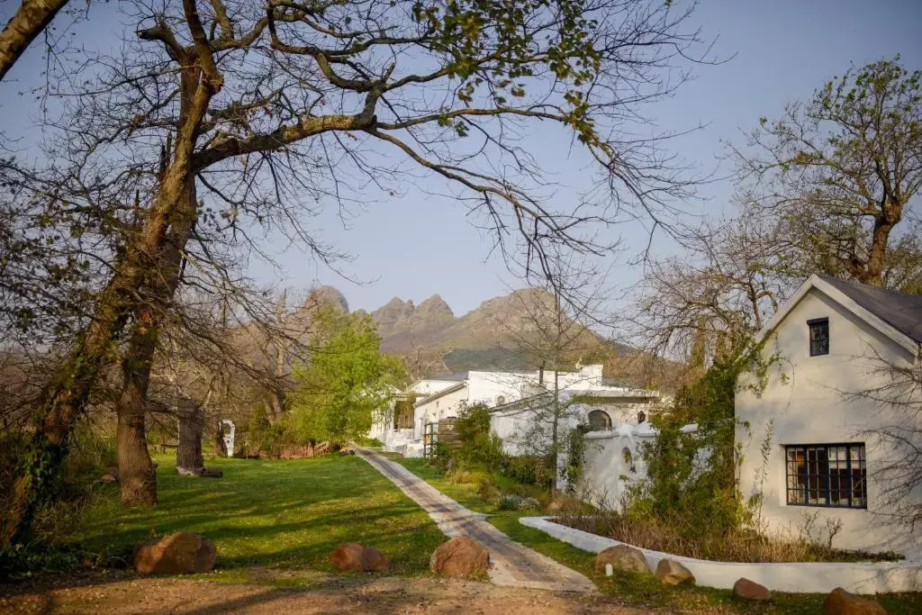 San Gabriel Historic Guest Cottages