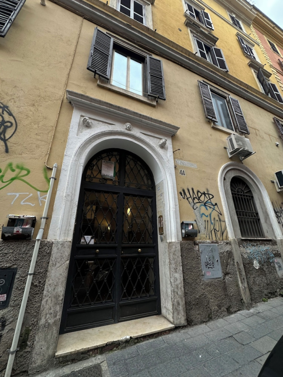 Campani Rooms - Termini Train Station & Wi-Fi