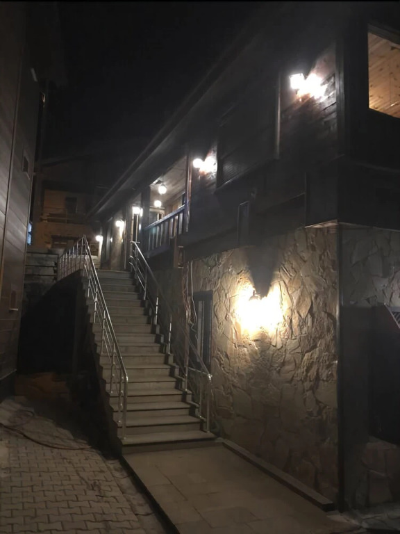 Sura Suites