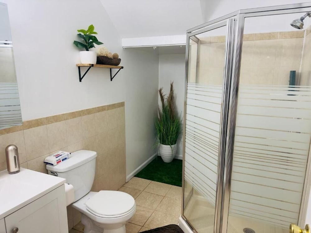 Modern Quiet Suite