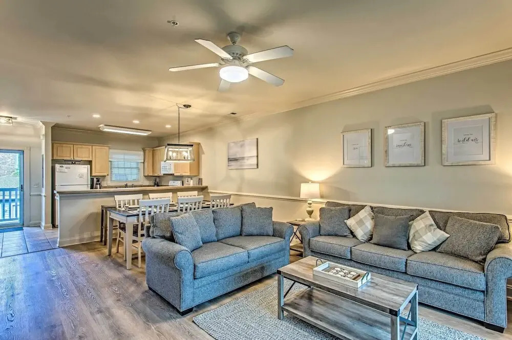Magnolia Pointe Two-bedroom Apartment 302-4869