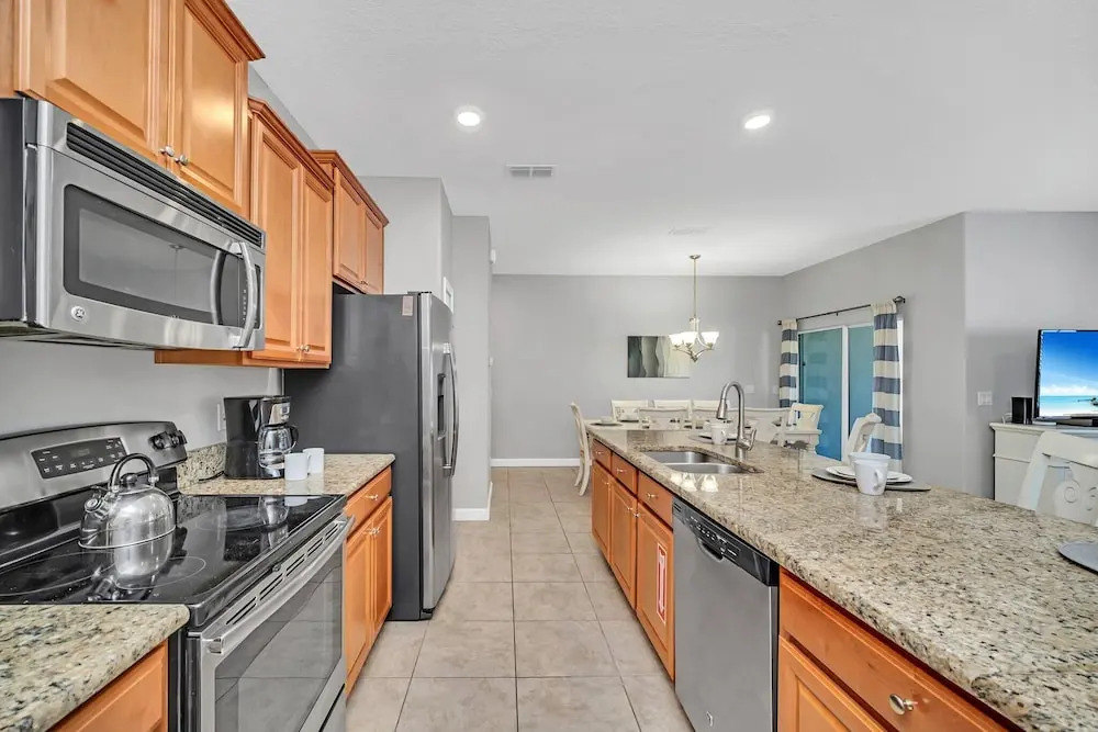 In the Heart of Kissimmee - Storey Lake Resort - 4bd/3ba Pool Townhome #4sl4857