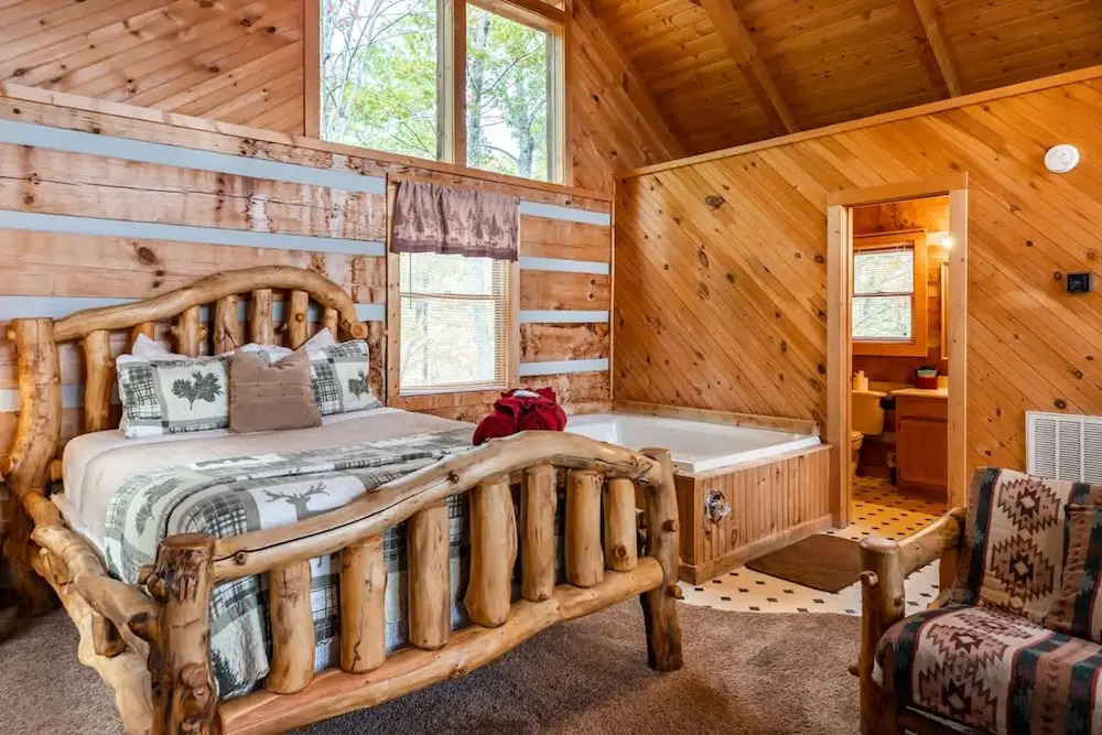 View Private Studio Cabin Hot Tub Relax Honeymoon