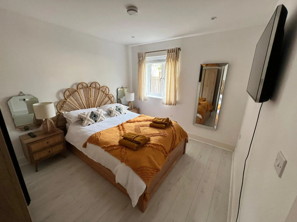 Warm, cosy apartment sleeps 4