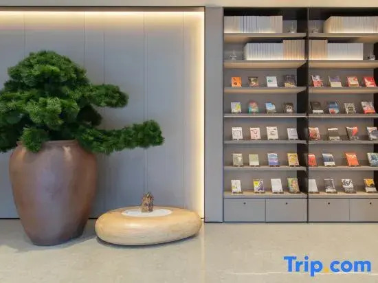 JI Hotel (Wuhan Baishazhou Dadao Zhangjiawan Subway Station)