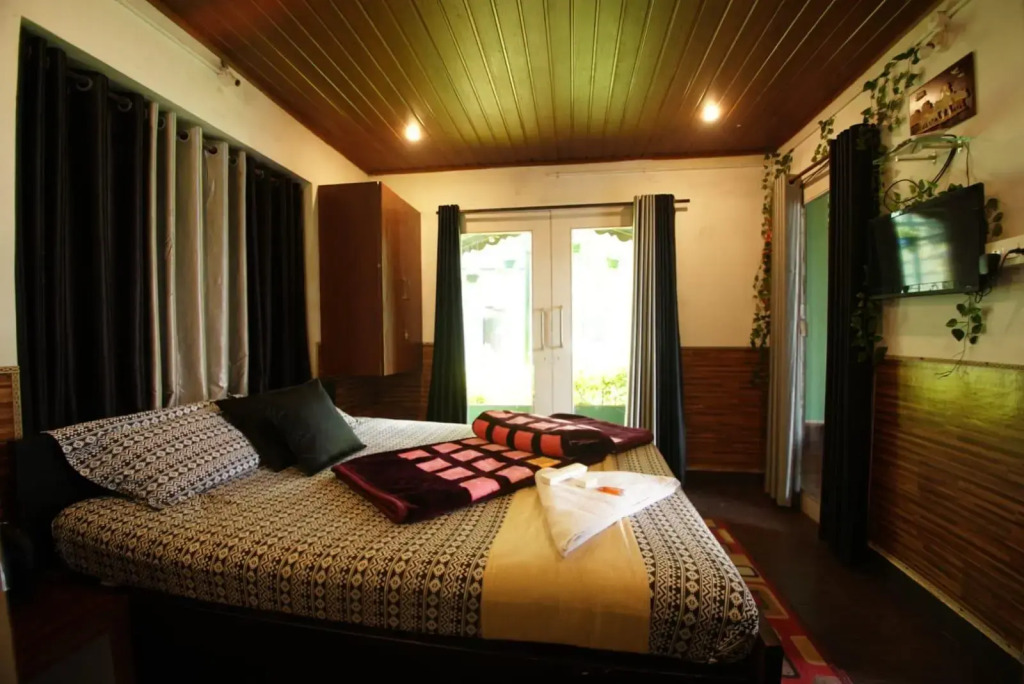 The Green Casa By Green leaves -Families Only