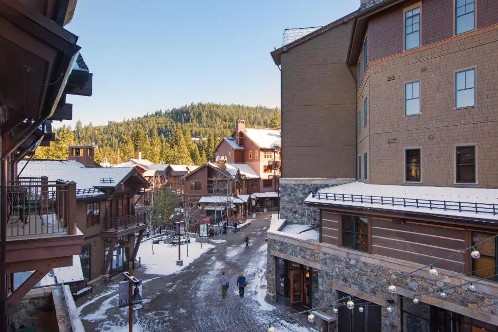 Top Floor Residence in The Village at Northstar! - Iron Horse North 306