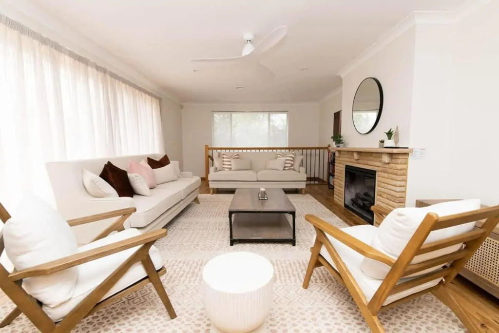 Karimi House - Spacious, EV Plug, Sleeps 10