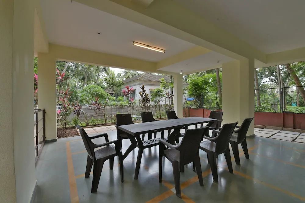OYO 16945 Om Guest House