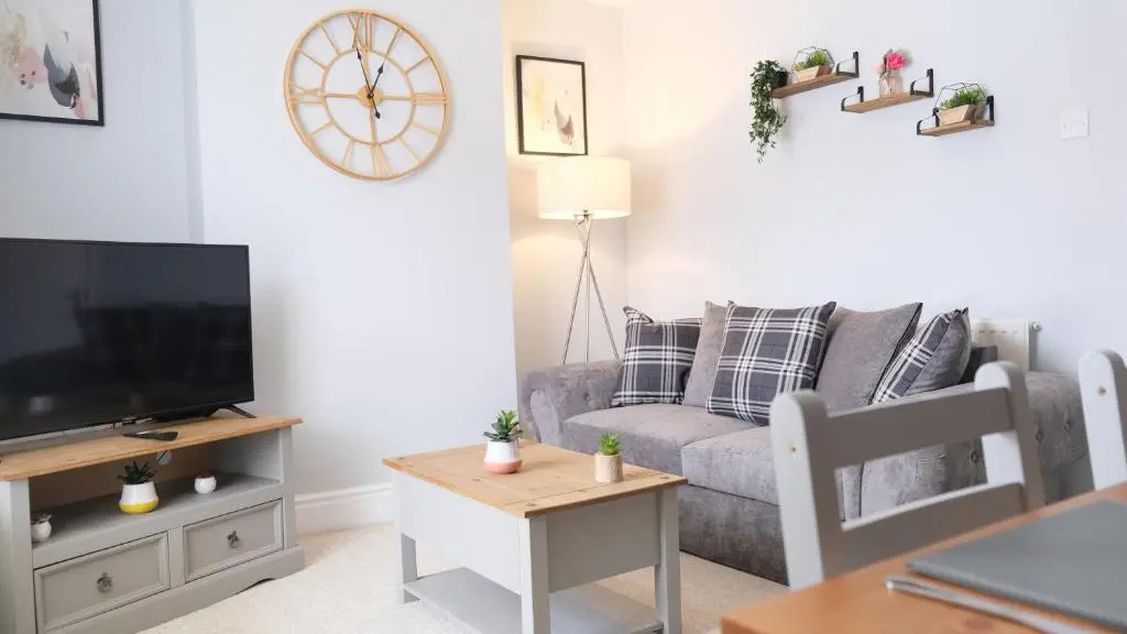 Striking&Cosy Contractor Apartment & Close to M1 & City Centre & Families