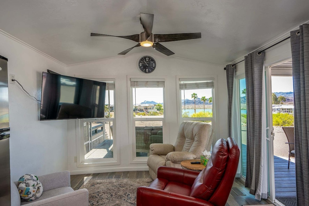 Picture Perfect at Sam's Beachcomber!