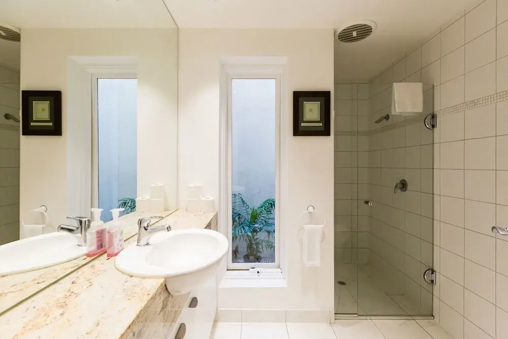 ALEXANDER, 2BDR South Melbourne House