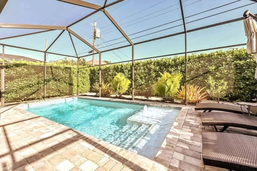 635 4 Large Bedrooms Private Pool Game Room