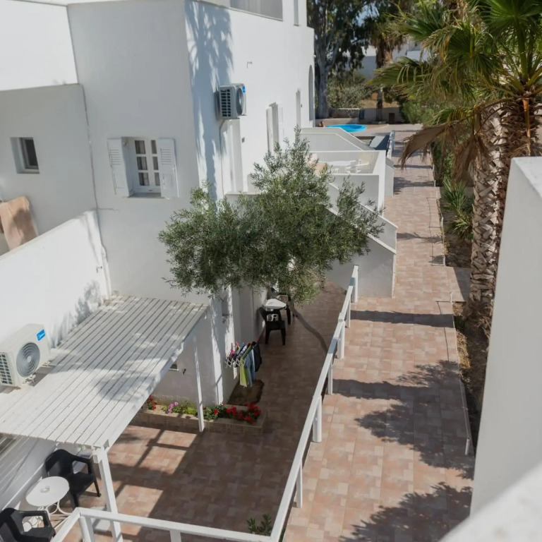 Отель Noeme Santorini