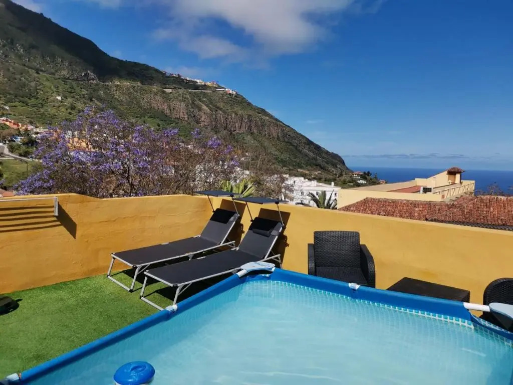 Canarian House with views and pool