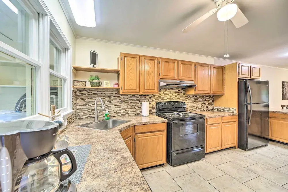 Lovely Tulsa Home: Steps to Park, 5 Mi to Downtown