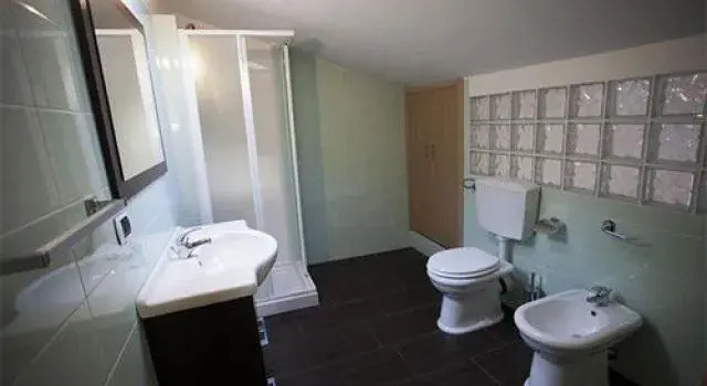 HomeHotels