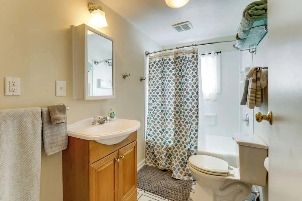 Explore Port Huron! Cozy Condo w/ Creek Views