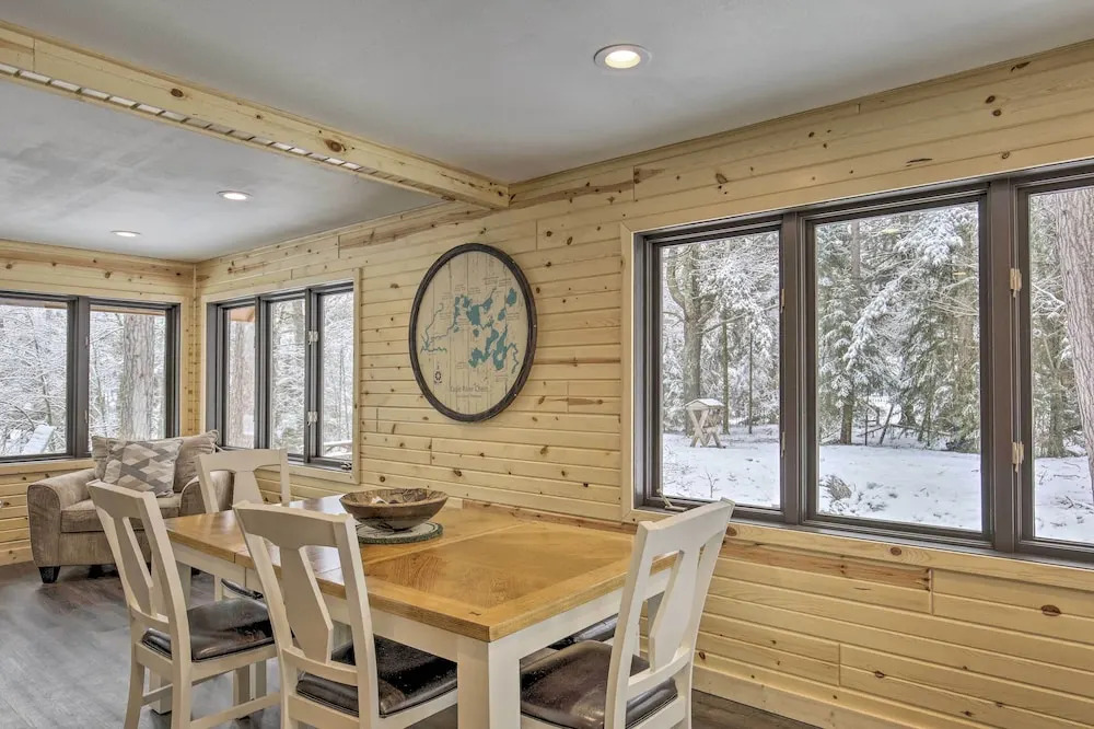 'deerskin Lodge' w/ Boat Dock & Fire Pit!