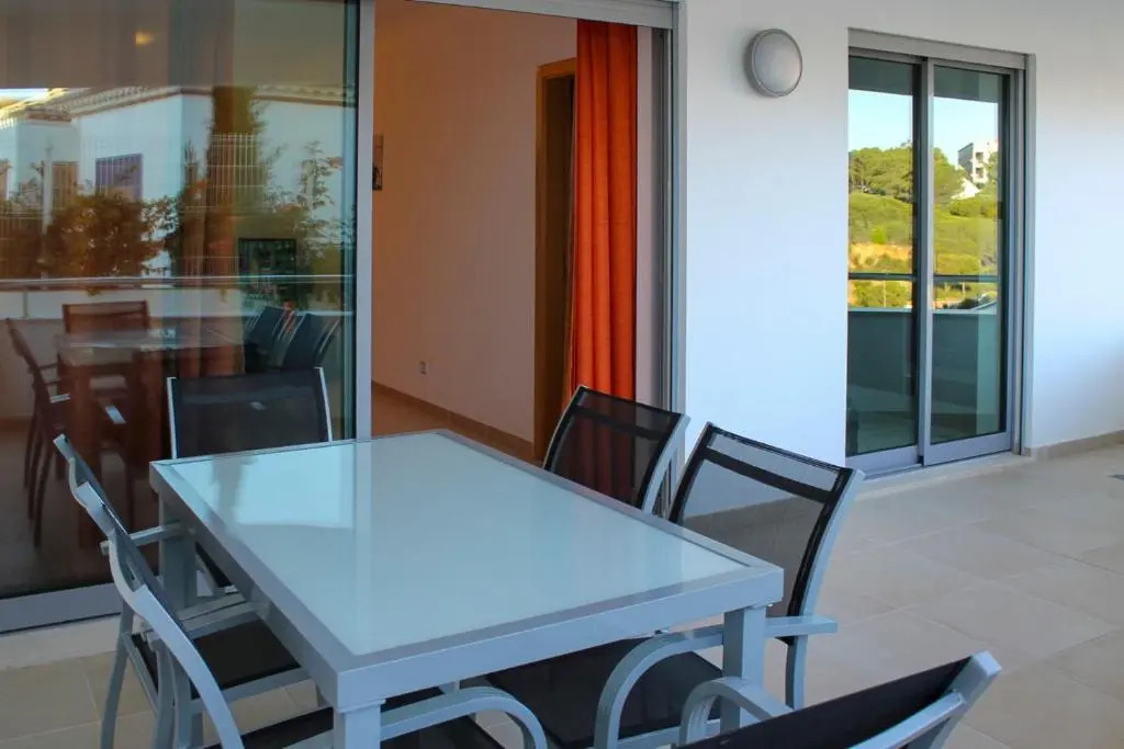Varandas do Mar Apartamento T2R frente mar Olhos de gua Albufeira