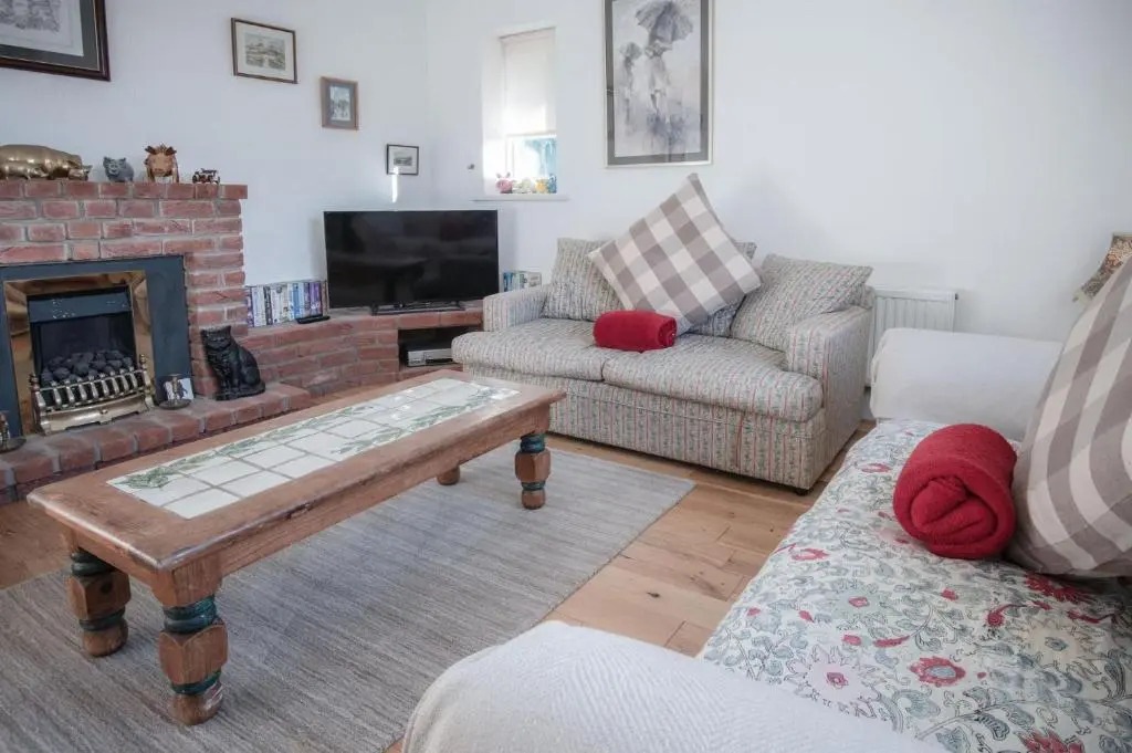 Maytree Cottage - 4 Bedroom Holiday Home - Tenby