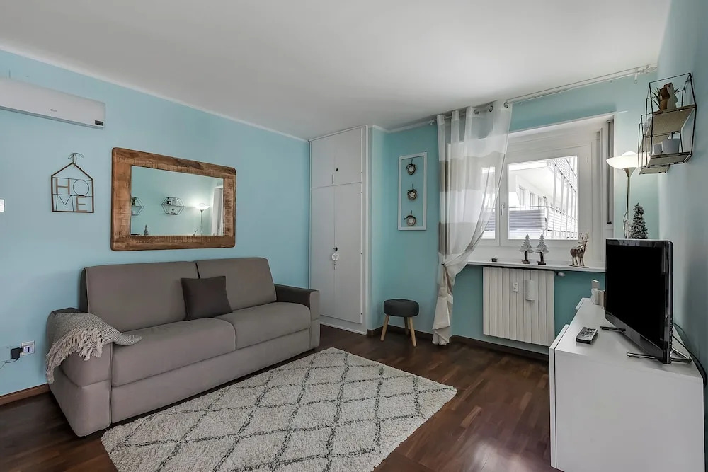 Studio Blue Petit