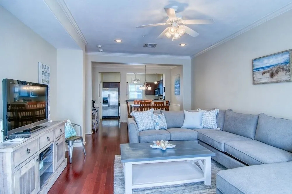 Shoreline Dreams - 3 Br Condo