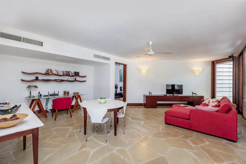 Fantastic villa at Casa de Campo - with ocean/river views, 2 golf carts, chef, maid & butler