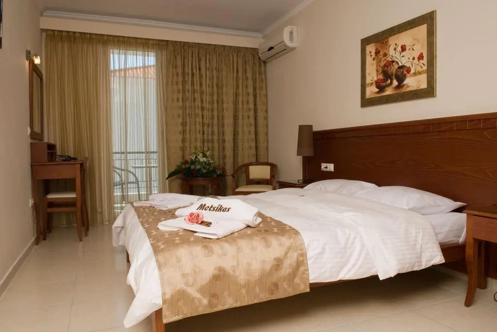 Metsikas Residence