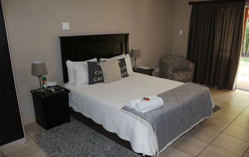 Four Seasons Guesthouses