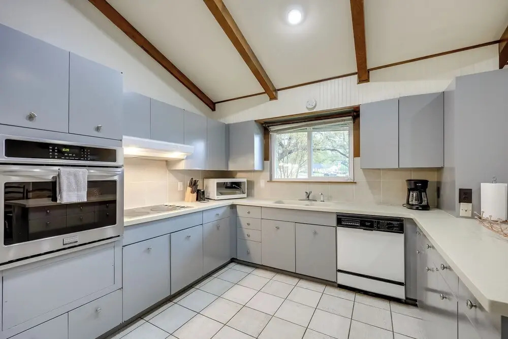 Charming San Antonio Abode ~ 10 Mi to River Walk!