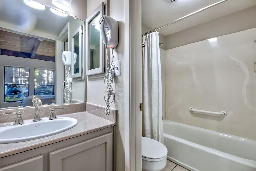 Instagrammable Townhome Steps From Lake Tahoe â€“ Sleeps 10! 4 Bedroom Townhouse by RedAwning