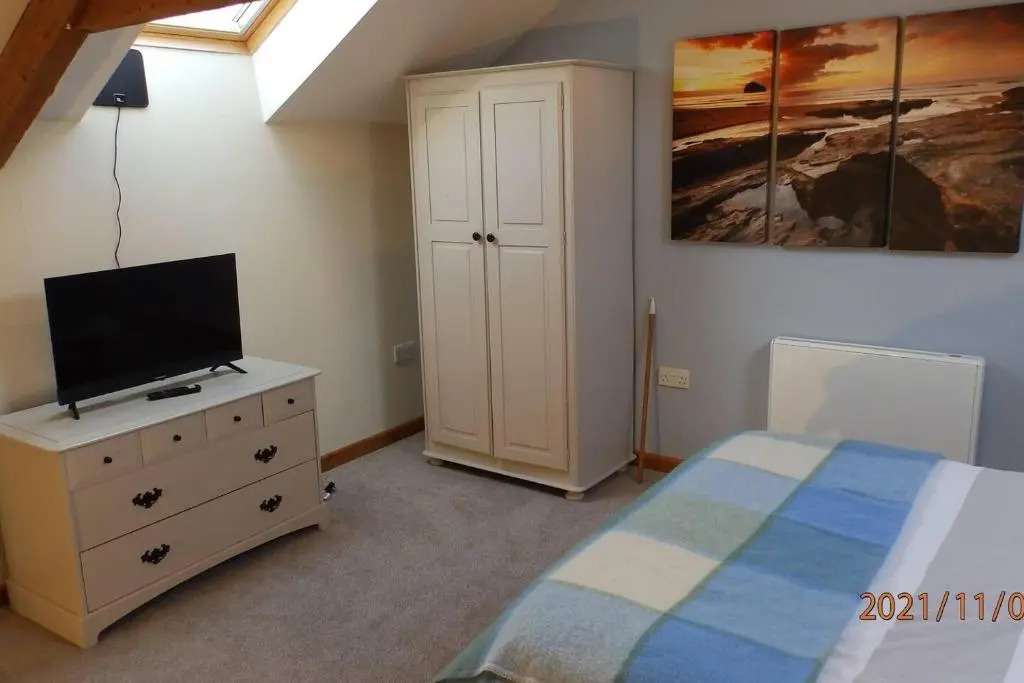 1 bed-cottage-Parking-Patio-close to coasts