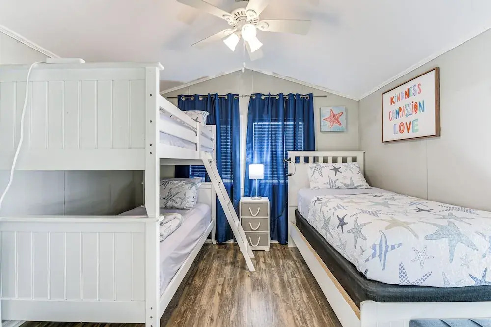 Walk to Beach: Miramar Tropical Cabana w/ Deck!