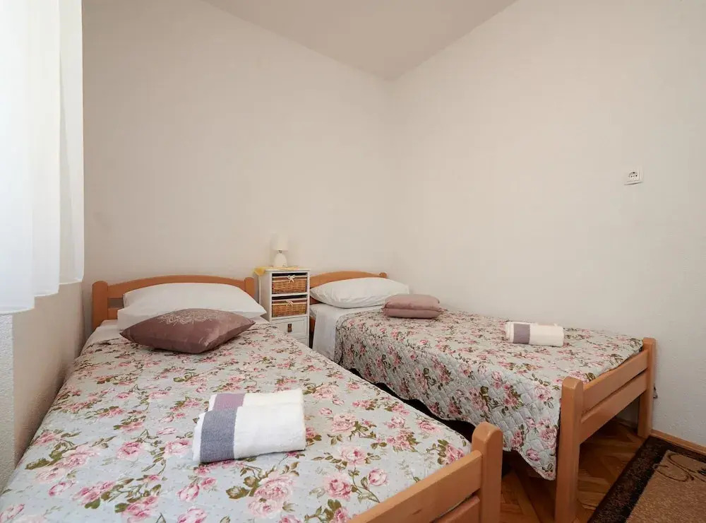 Cozy Downtown Trogir Apartment With Balcony