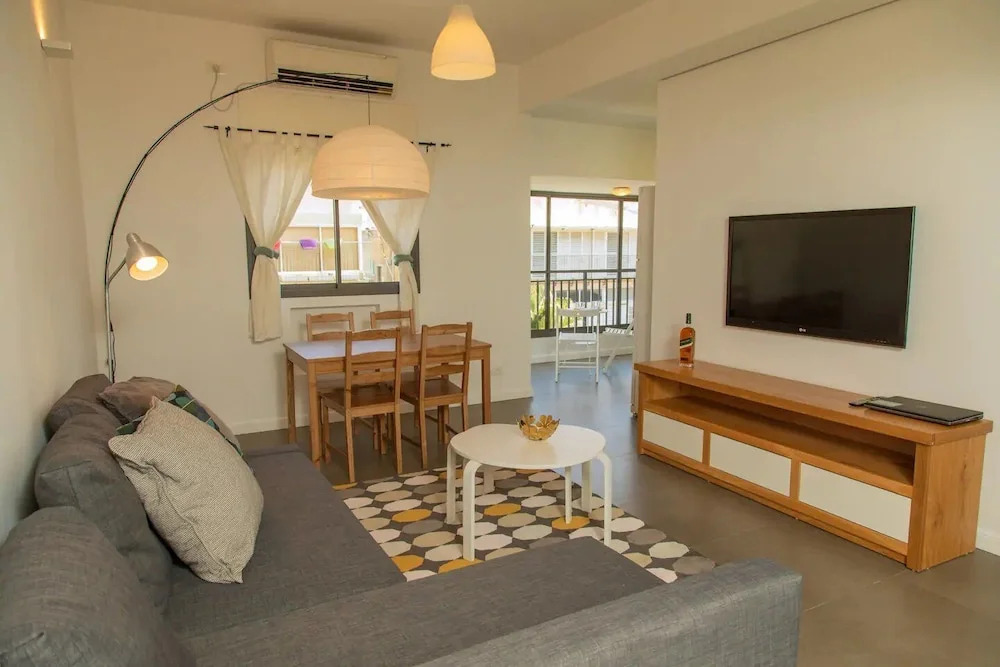 Stylish Chic 2BR Bauhaus Ap Heart of TLV
