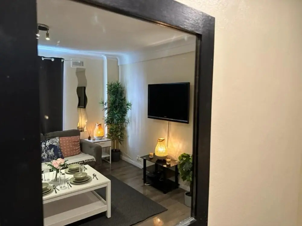 Superb 1-bed Private Family Apartment in Centre