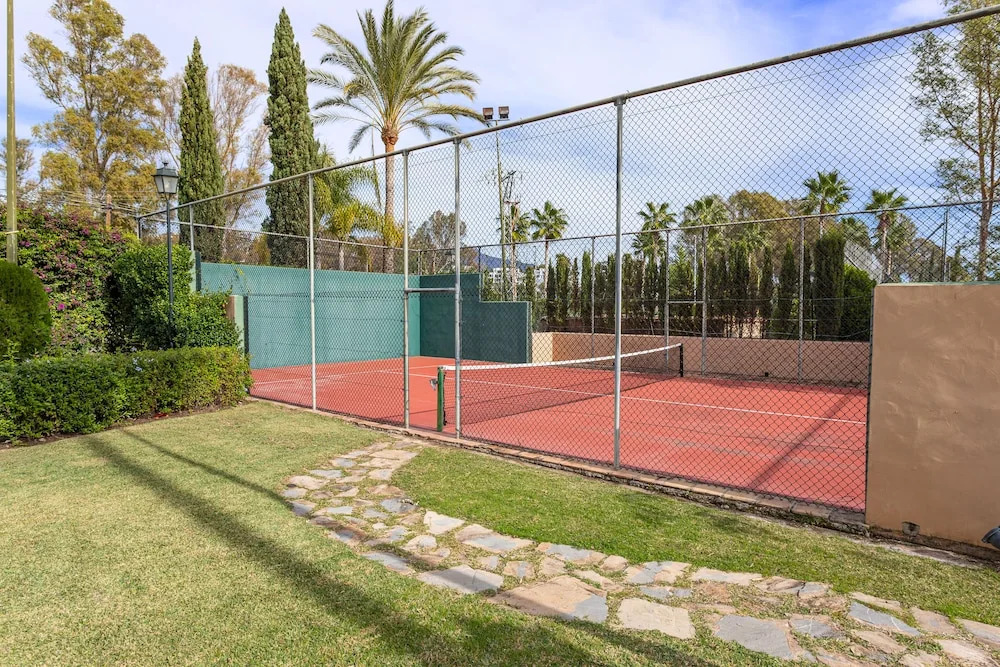 Amazing House in Atalaya Golf Course With Terrace and Pool Near Puerto Banus . Cartuja Golf