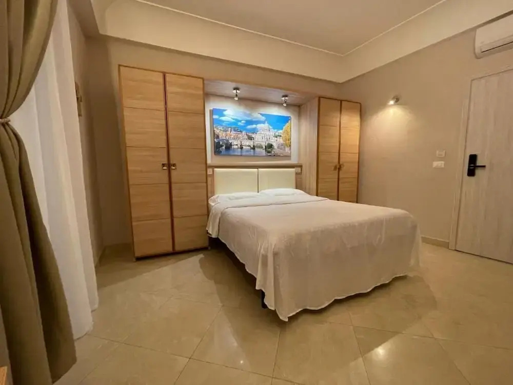 Spqr Suite Guest House