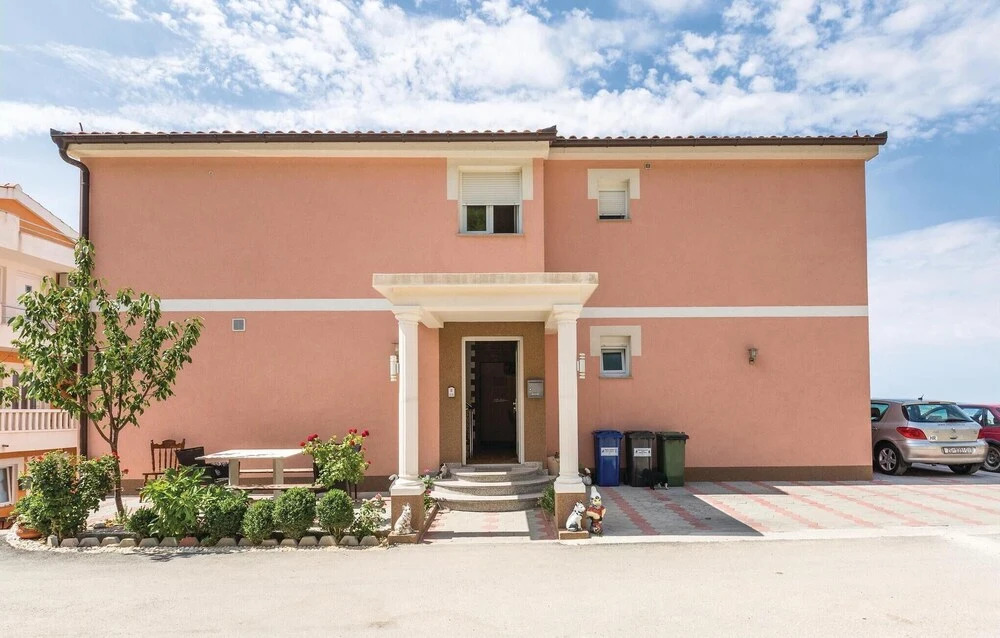 Beautiful Home in Lokva Rogoznica With Wifi and 1 Bedrooms