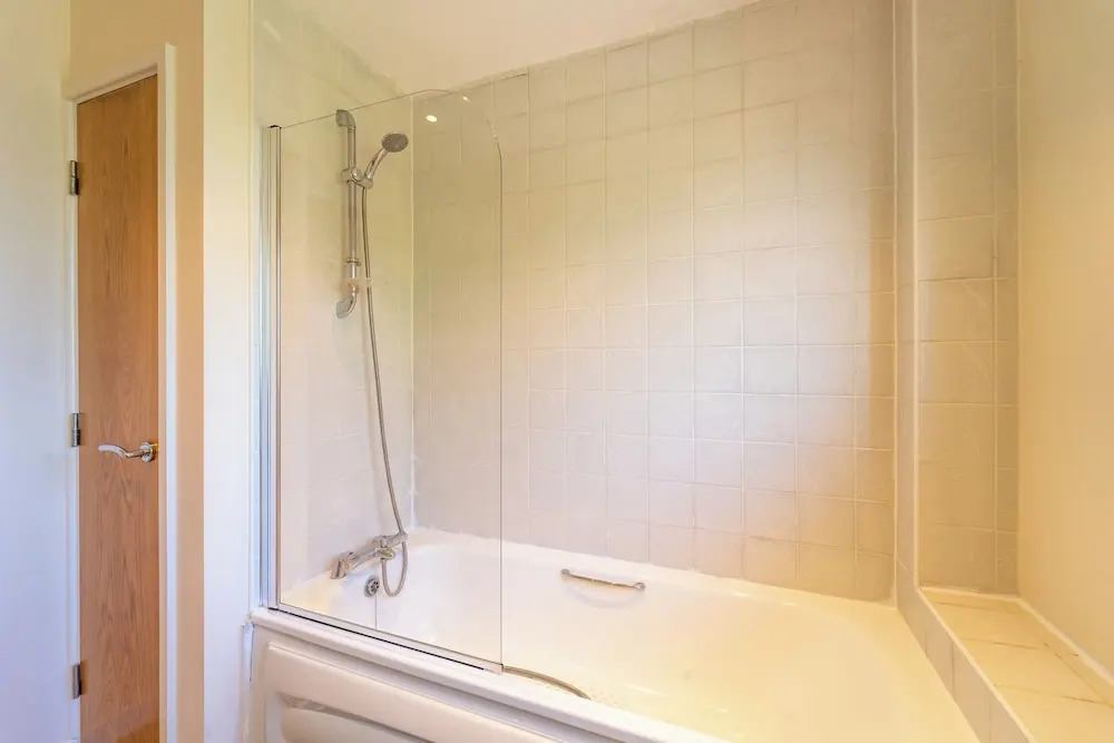 Premium Central House- Sleeps 9 - Garden - Parking