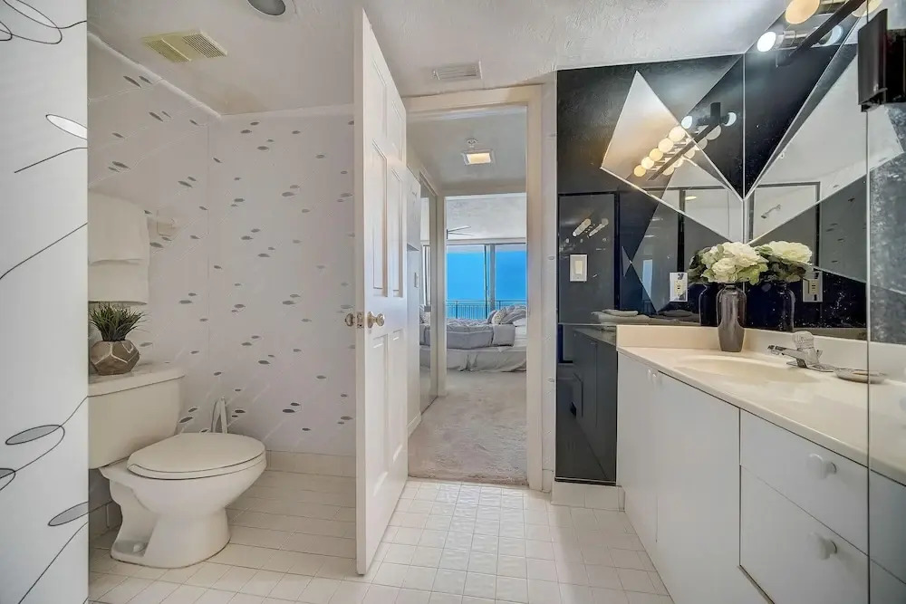 Sherwin Condominium 1801